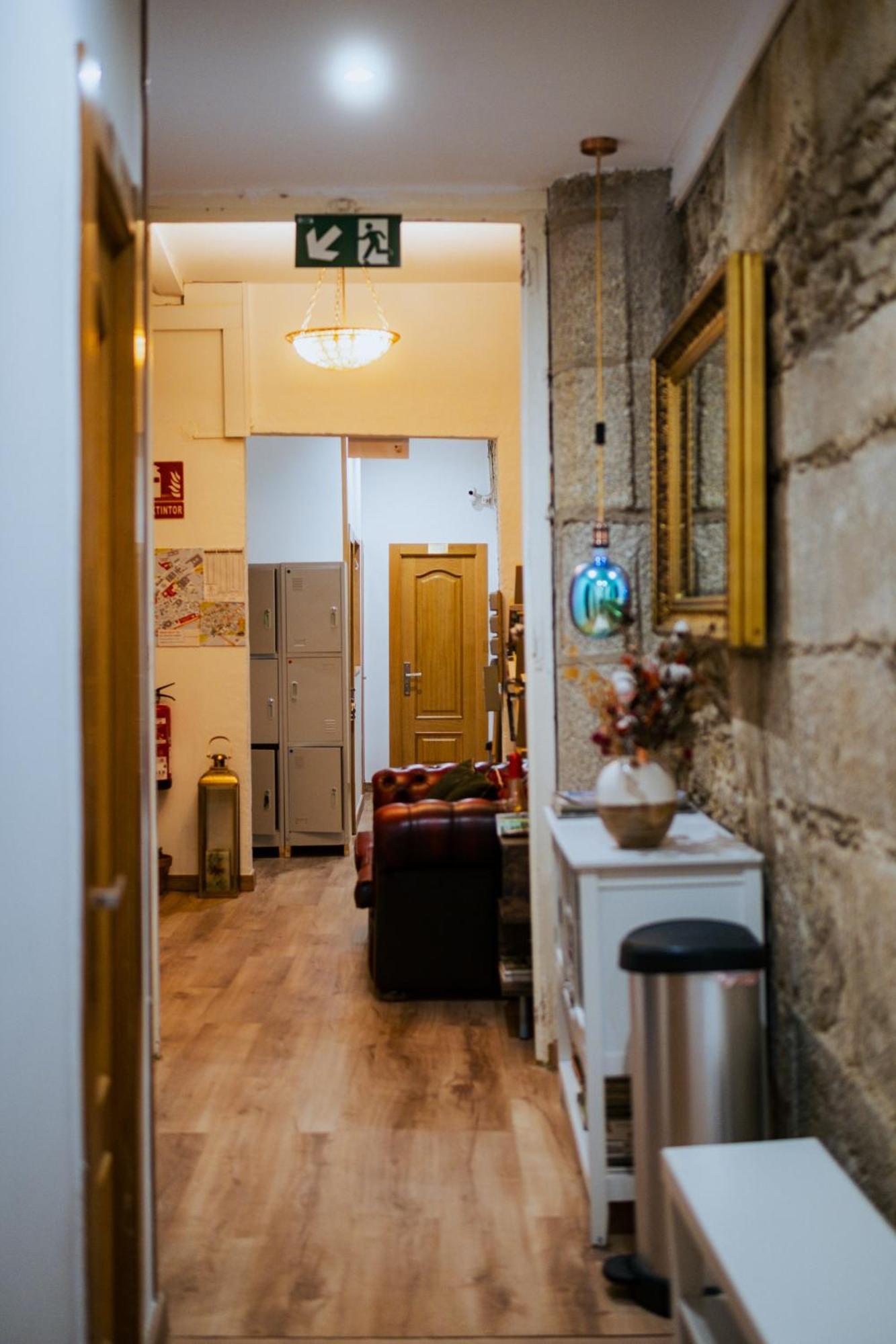 Hostal Santa Cruz サンティアゴ・デ・コンポステーラ エクステリア 写真